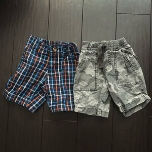 Old Navy & Crazy 8 toddler shorts size 18-24M EUC